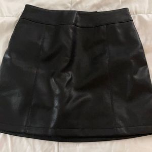 black leather mini skirt. size small